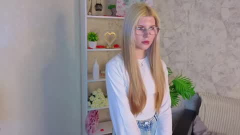 Snapshot of eusebiamalekan chatting on 18, 5, 2026 eusebiamalekan online show from 18, 5, 2026