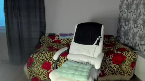 Snapshot of eva_7777 chatting on 19, 4, 2026 Eva online show from 19, 4, 2026