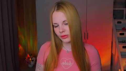 Snapshot of eva_ellis chatting on 4, 5, 2026 Eva online show from 4, 5, 2026