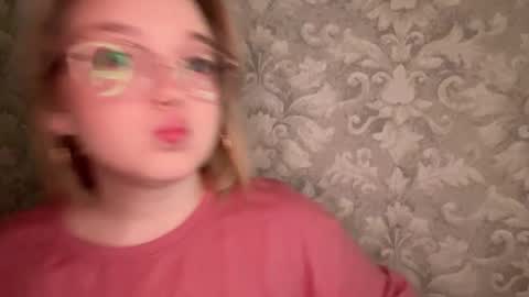 eva_kittenn online show from 2, 10, 2025