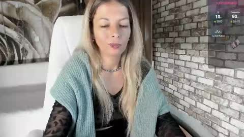 Snapshot of eva_melow chatting on 28, 9, 2025 Eva online show from 28, 9, 2025