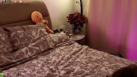 Snapshot of eva_natsumi chatting on 3, 4, 2026 Eva online show from 3, 4, 2026