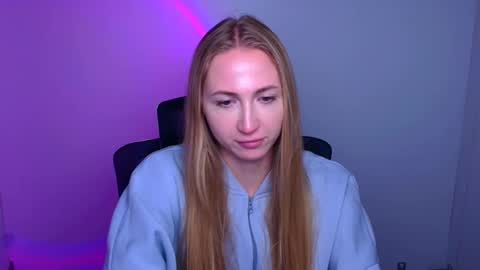 Snapshot of eva_oliviaa chatting on 2, 10, 2025 Eva online show from 2, 10, 2025