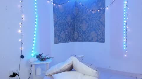 Eva  online show from 19, 4, 2026