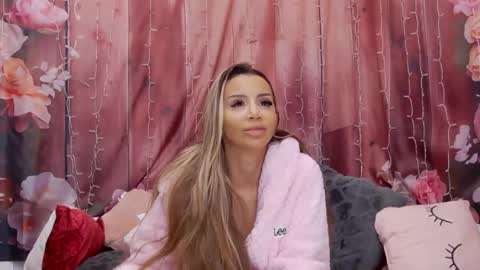 Snapshot of eva_sweetyx chatting on 7, 11, 2025 Eva online show from 7, 11, 2025