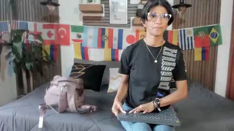 Snapshot of evaa_campbell chatting on 25, 6, 2026 Eva online show from 25, 6, 2026