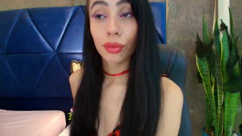 Snapshot of evaa_cloee chatting on 20, 10, 2025 EVA CLOEE online show from 20, 10, 2025
