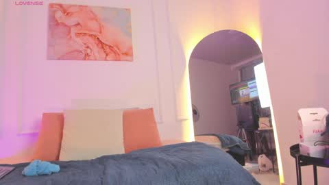 Snapshot of evaa_mills chatting on 4, 6, 2026 Eva online show from 4, 6, 2026