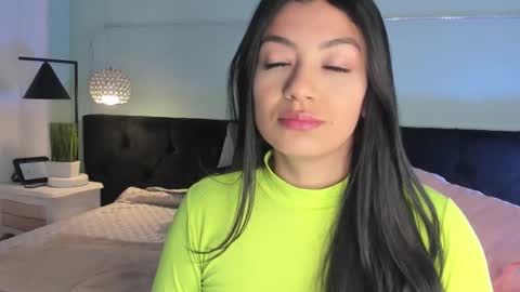 Snapshot of evaa_stevens chatting on 10, 3, 2025 julieth online show from 10, 3, 2025