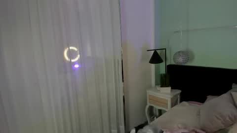 Snapshot of evaa_stevens chatting on 18, 9, 2025 julieth online show from 18, 9, 2025