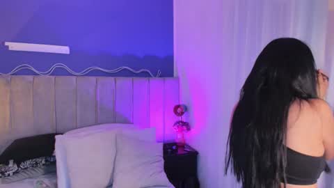 Snapshot of evaa_stevens chatting on 25, 3, 2026 julieth online show from 25, 3, 2026