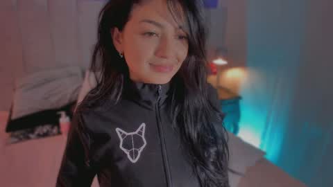 Snapshot of evaa_stevens chatting on 16, 4, 2026 julieth online show from 16, 4, 2026