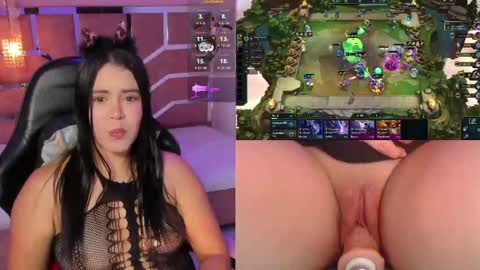 Snapshot of evabloom_ chatting on 17, 4, 2026 EvaBloom online show from 17, 4, 2026