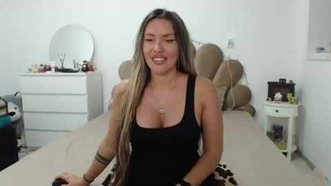 Snapshot of evabomb chatting on 21, 9, 2025 EvaBomb online show from 21, 9, 2025