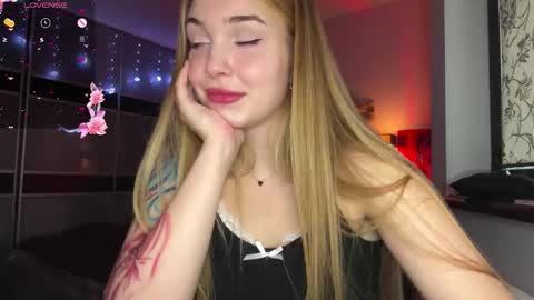 Snapshot of evacarter1 chatting on 15, 11, 2025 evacarter1 online show from 15, 11, 2025