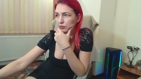 Snapshot of evadesireone chatting on 2, 2, 2025 EvadesireONE online show from 2, 2, 2025