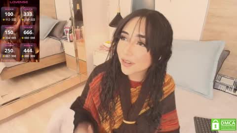 Evadne online show from 9, 11, 2025