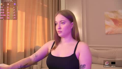 Snapshot of evahariss1 chatting on 9, 10, 2025 evahariss1 online show from 9, 10, 2025
