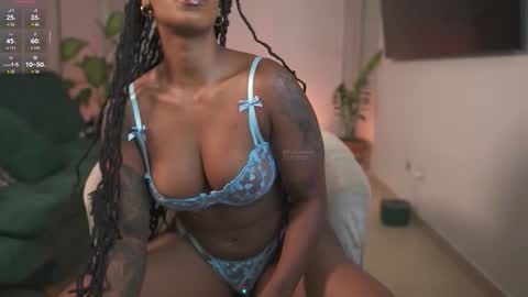 Snapshot of evajacksss_ chatting on 13, 11, 2025 evajacksss_ online show from 13, 11, 2025