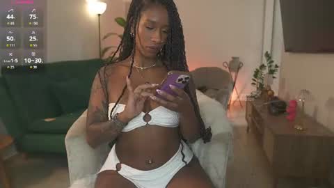 evajacksss_ online show from 19, 7, 2026