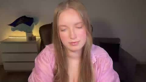 Snapshot of evajuly chatting on 12, 7, 2026 Eva online show from 12, 7, 2026