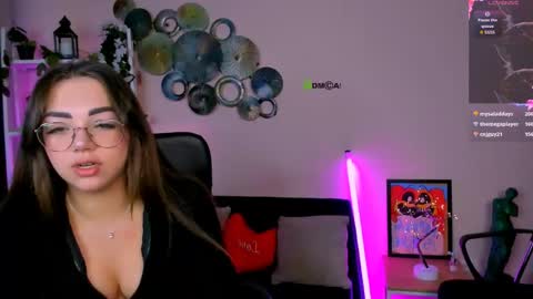 Snapshot of evalora_vei chatting on 23, 4, 2026 evalora online show from 23, 4, 2026