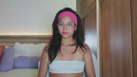 Snapshot of evalune_ chatting on 15, 6, 2026 . online show from 15, 6, 2026