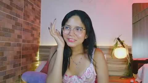 Snapshot of evalune_ chatting on 24, 6, 2026 . online show from 24, 6, 2026
