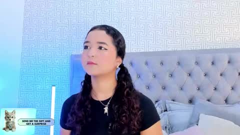 Snapshot of evalunna__ chatting on 12, 1, 2026 Eva Luna online show from 12, 1, 2026