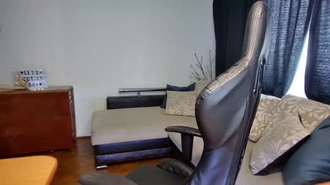 Eva Moon online show from 11, 2, 2025