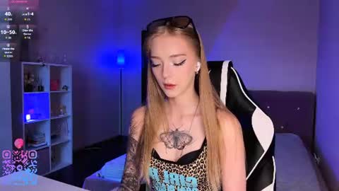 Snapshot of evamourr chatting on 4, 7, 2026 Eva online show from 4, 7, 2026