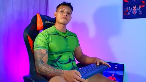 Snapshot of evan_greey chatting on 6, 11, 2025 EVAN GREY online show from 6, 11, 2025