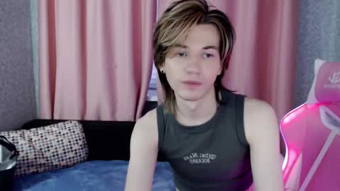 Snapshot of evan_reinhart chatting on 1, 10, 2025 evan_reinhart online show from 1, 10, 2025