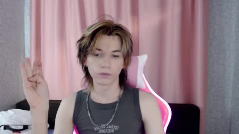 Snapshot of evan_reinhart chatting on 3, 10, 2025 evan_reinhart online show from 3, 10, 2025