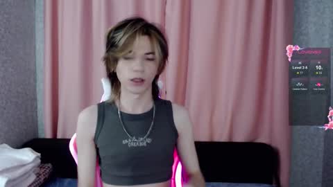 Snapshot of evan_reinhart chatting on 8, 10, 2025 evan_reinhart online show from 8, 10, 2025