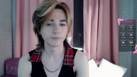 Snapshot of evan_reinhart chatting on 15, 10, 2025 evan_reinhart online show from 15, 10, 2025