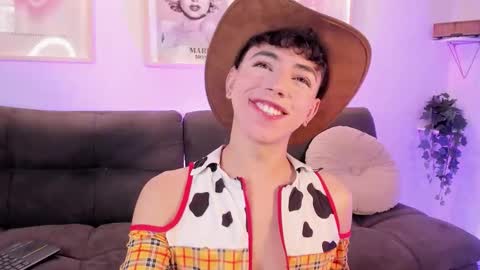 Evan voss  help me get 200 likesindependent model online show from 14, 11, 2025