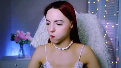 Eva  online show from 19, 11, 2025