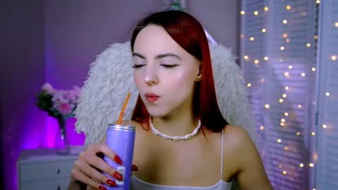 Eva  online show from 21, 11, 2025