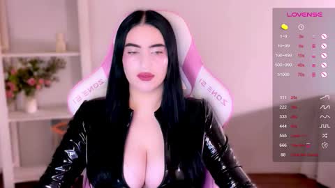 Streams schedule Wed Thursday Friday Saturday Sunday 1100-1700GMT Monday and Tuesday Day offs online show from 23, 11, 2025