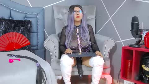 Snapshot of evangeline_17 chatting on 18, 2, 2025 Miss Evangeline    online show from 18, 2, 2025