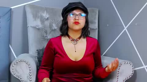 Snapshot of evangeline_17 chatting on 1, 3, 2025 Miss Evangeline    online show from 1, 3, 2025