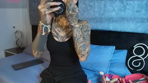 Snapshot of evangeline_hell chatting on 9, 4, 2026 evangeline_hell online show from 9, 4, 2026