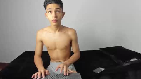 Snapshot of evans_collins24 chatting on 21, 12, 2024 Evans collins24 online show from 21, 12, 2024