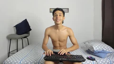 Snapshot of evans_collins24 chatting on 28, 2, 2025 Evans collins24 online show from 28, 2, 2025