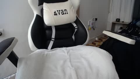 Snapshot of evans_king chatting on 9, 1, 2025 Evan online show from 9, 1, 2025