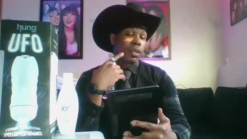 evanschris2048 online show from 1, 3, 2025