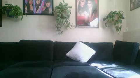 evanschris2048 online show from 12, 9, 2025