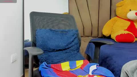   online show from 25, 2, 2025