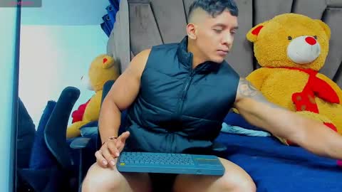   online show from 4, 3, 2025